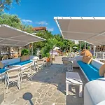 Lido Hotel 2*