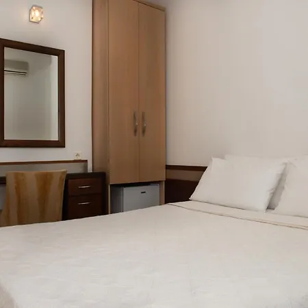 Lido Hotel 2*